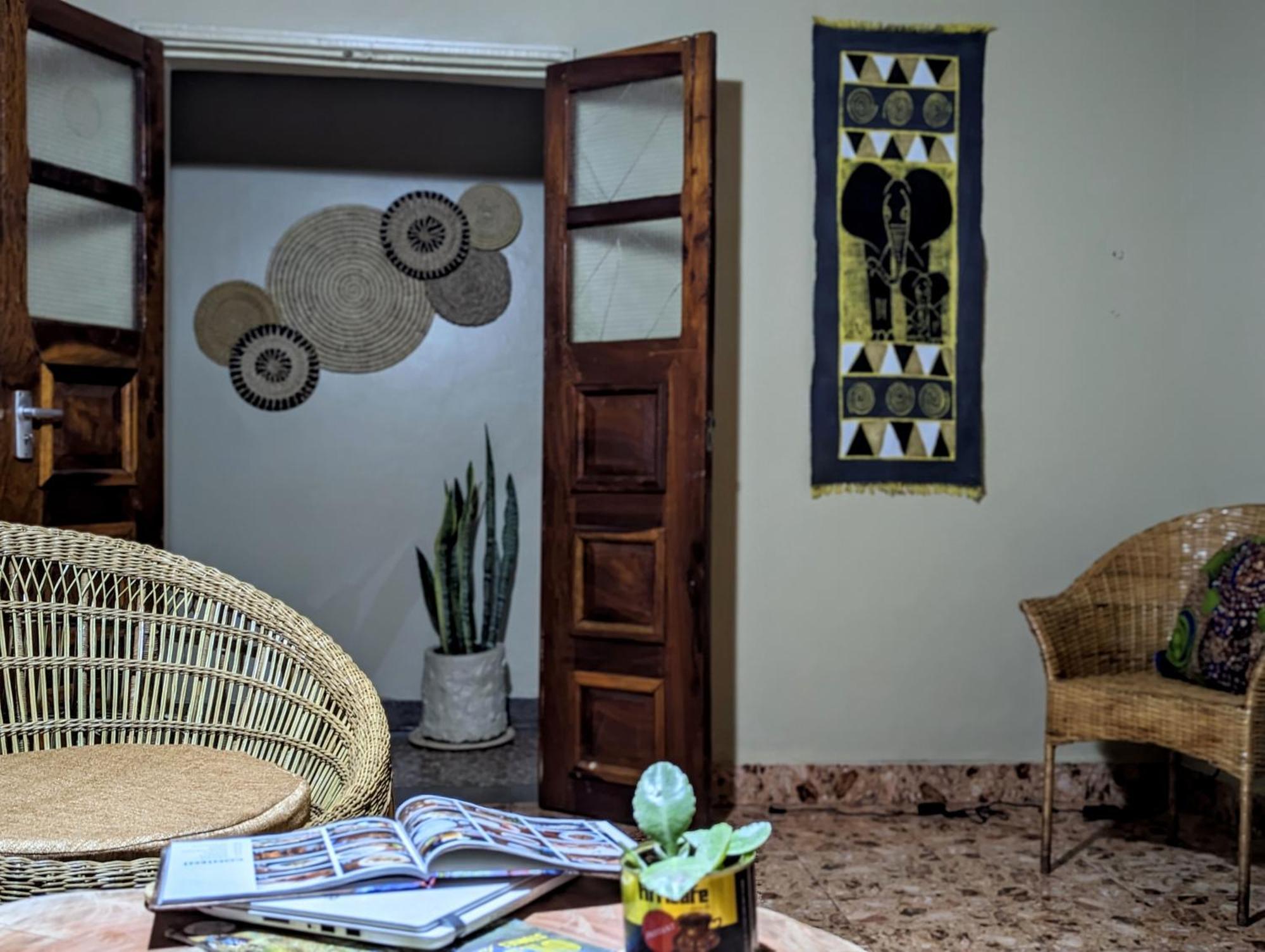 The Lion King Homestay Moshi Esterno foto